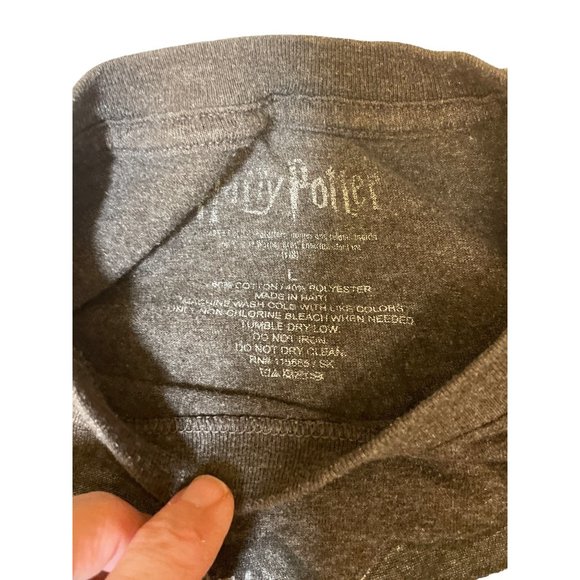 Harry Potter Hogwarts Crest Shirt Loot Crate Size Large Wizarding World Fantasy - Picture 5 of 9